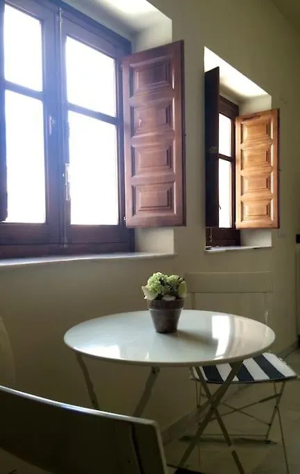 Apartamento Mirador De La Mezquita Córdoba 0*,